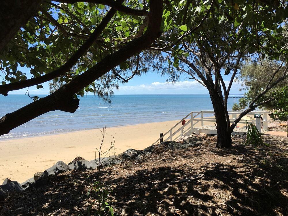 Aparthotel Coconut Palms On The Bay à Hervey Bay Extérieur photo