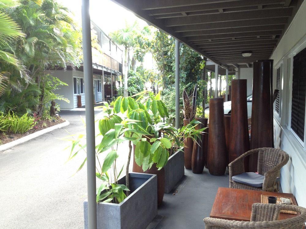 Aparthotel Coconut Palms On The Bay à Hervey Bay Extérieur photo